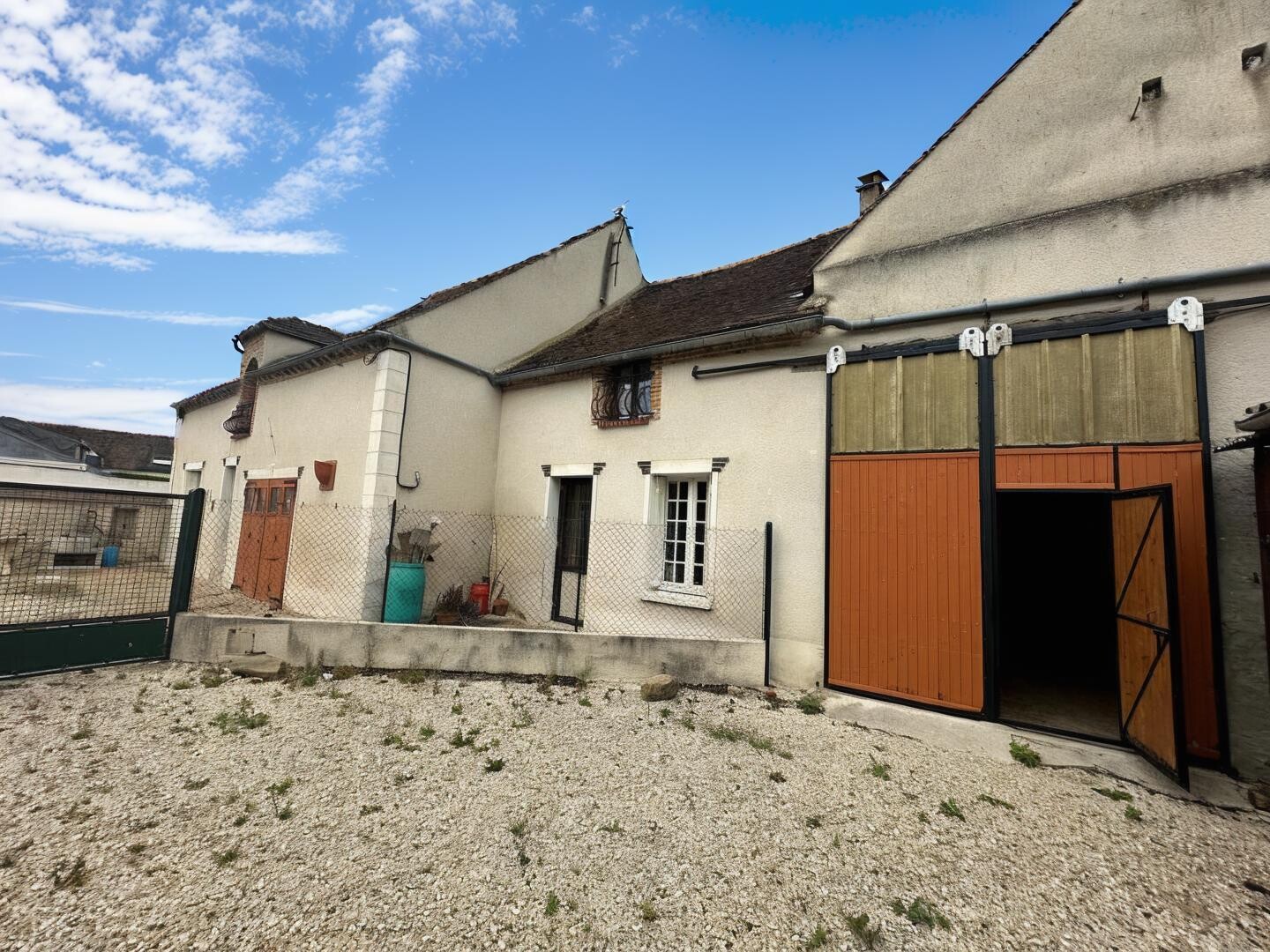 Maison Vimpelles avec dépendances 152m2