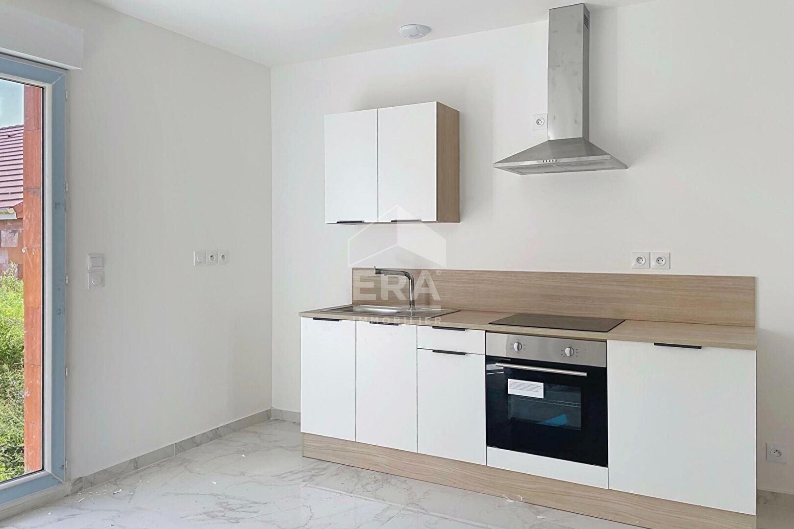 Photo Maison neuve plain-pied - 4 chambre(s) -106m2 image 2/5