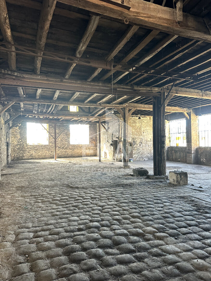 Grange Montereau Fault Yonne 617m2