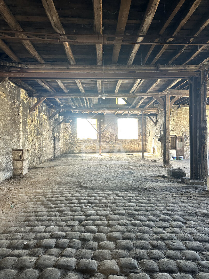 Photo Grange Montereau Fault Yonne 617m2 image 4/6