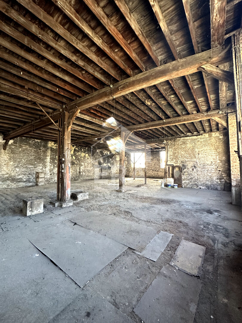 Photo Grange Montereau Fault Yonne 617m2 image 5/6