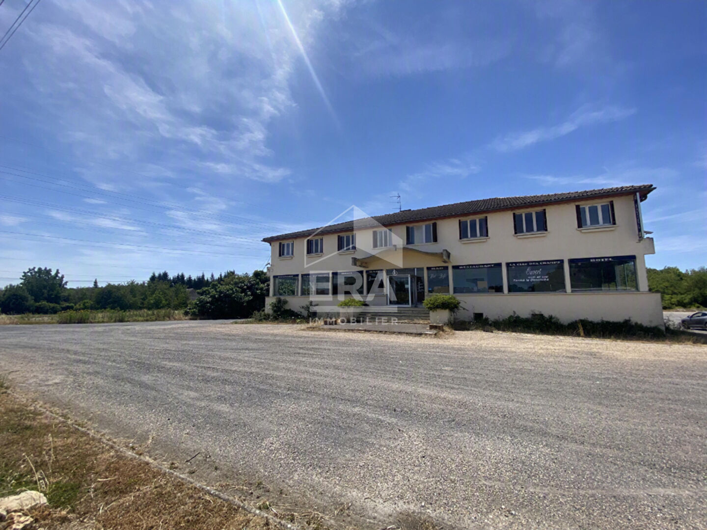 Premises 713m² — Champigny