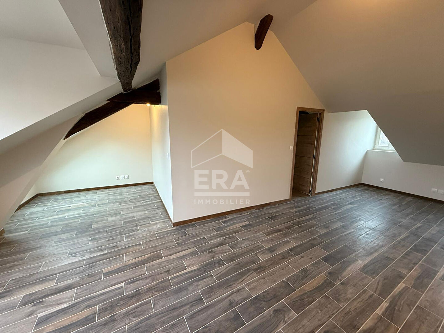 Photo Appartement Brie Comte Robert 2 pièce(s) 58.40 m2 image 2/6