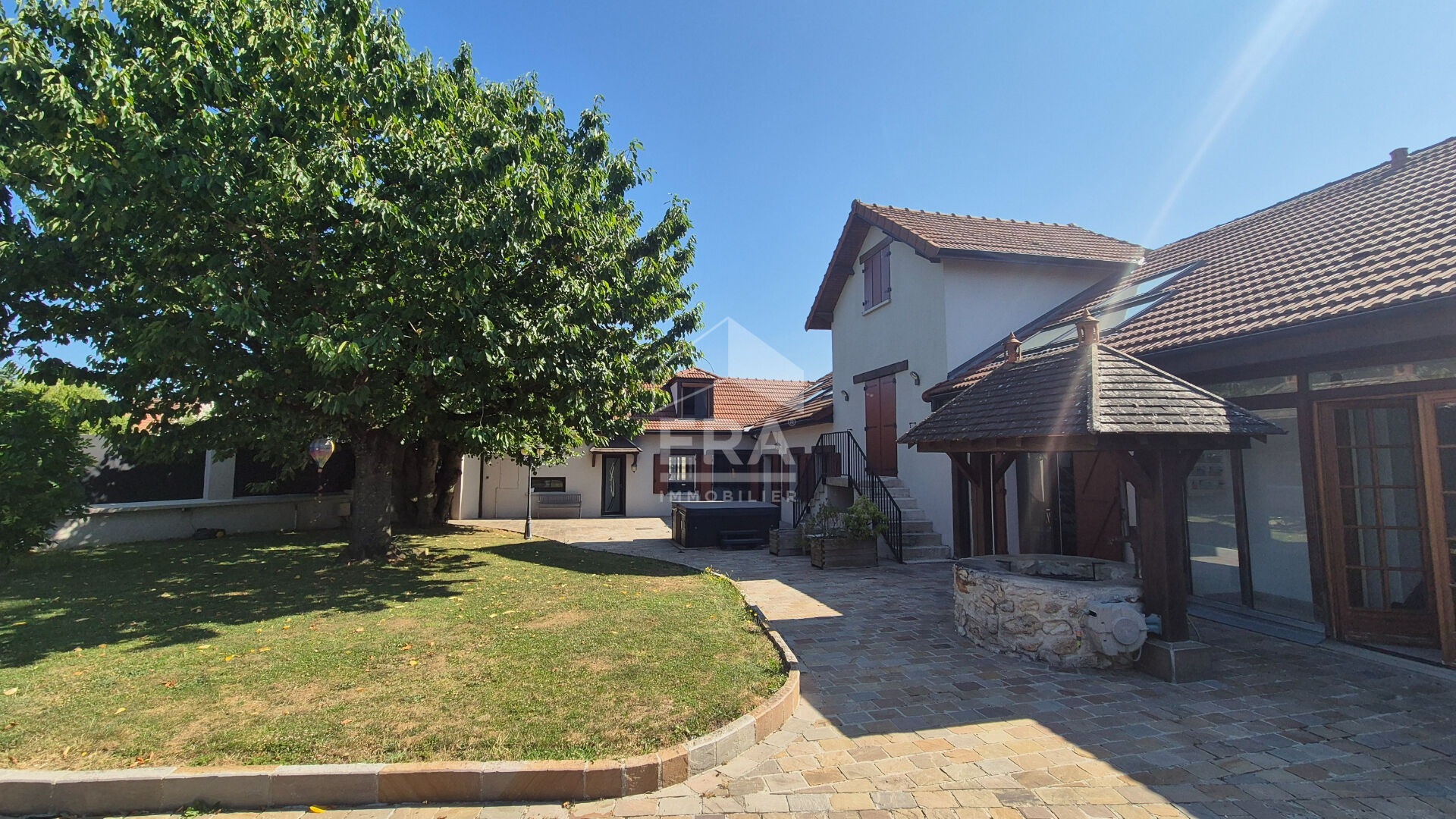 Maison Proche Brie Comte Robert 9 pièce(s) 272 m2