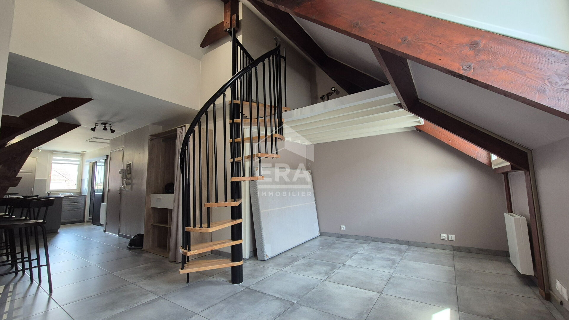 Photo Appartement Perigny Sur Yerres 2 pièce(s) 49 m2 image 2/6