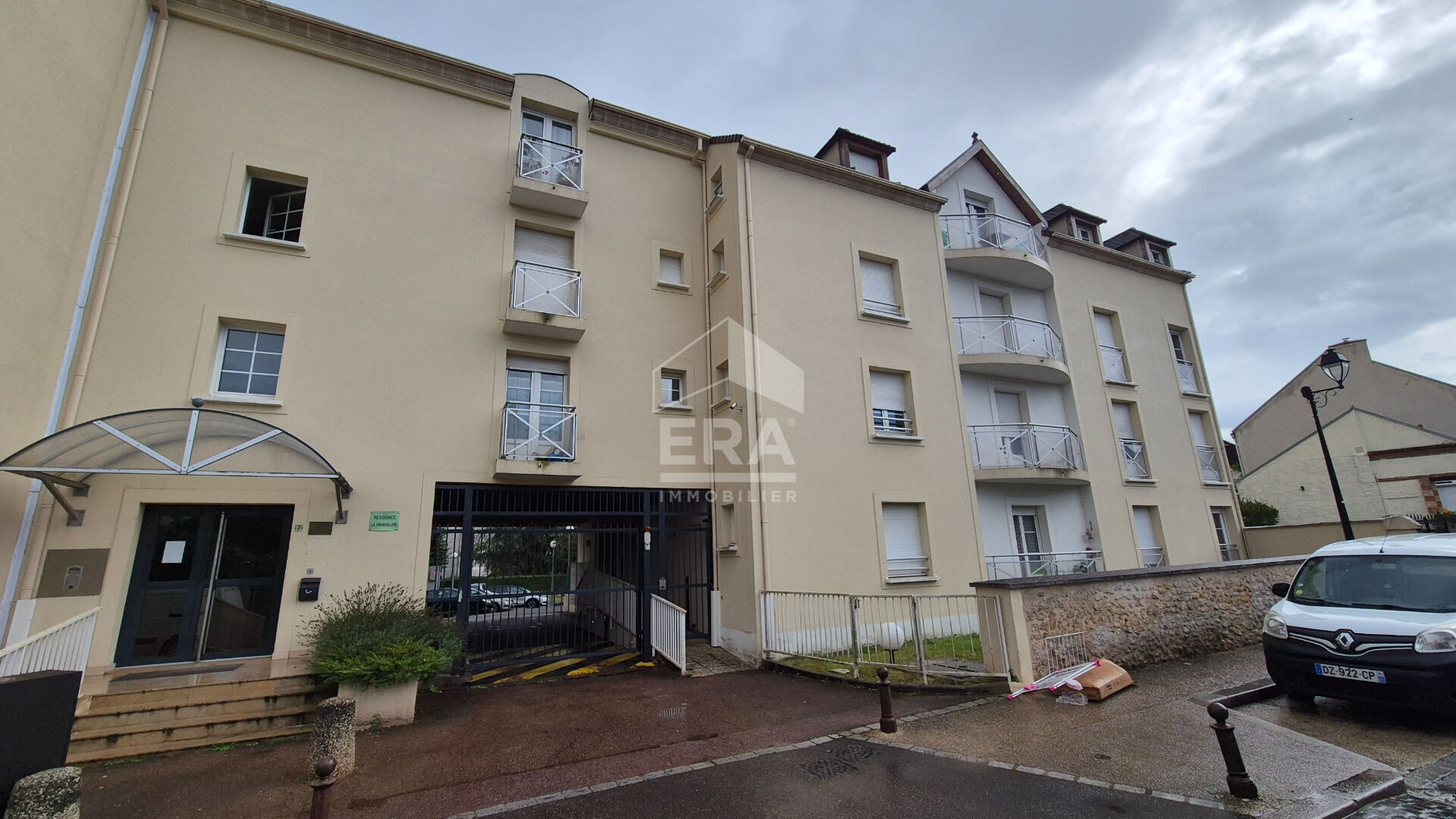 Photo Appartement Brie Comte Robert 2 pièce(s) 45.13 m2 image 1/6