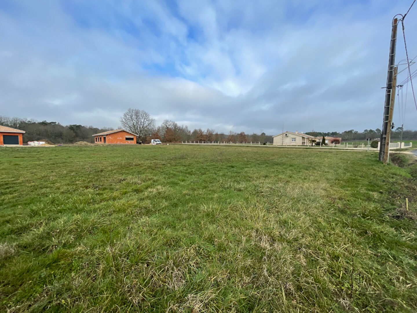 Photo Terrain proche Montpon Menesterol 1444 m2 image 2/2
