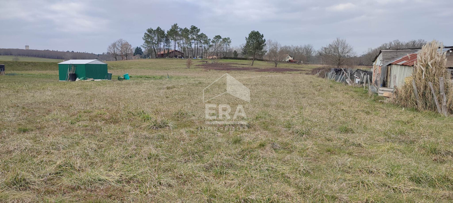 Photo Terrain constructible de 3607 m² image 2/3