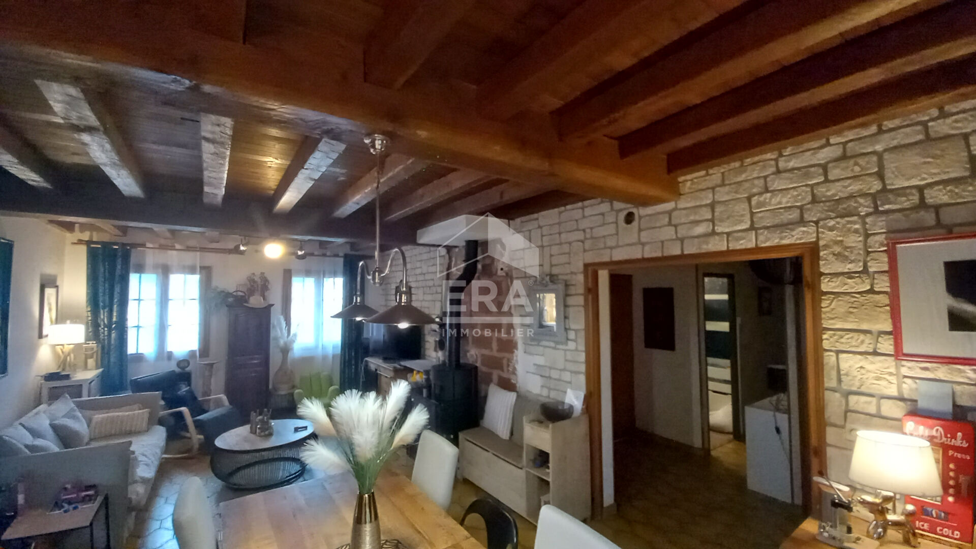 Photo Maison individuelle des années 1980 en campagne proche de Montpon Ménestérol. image 2/6