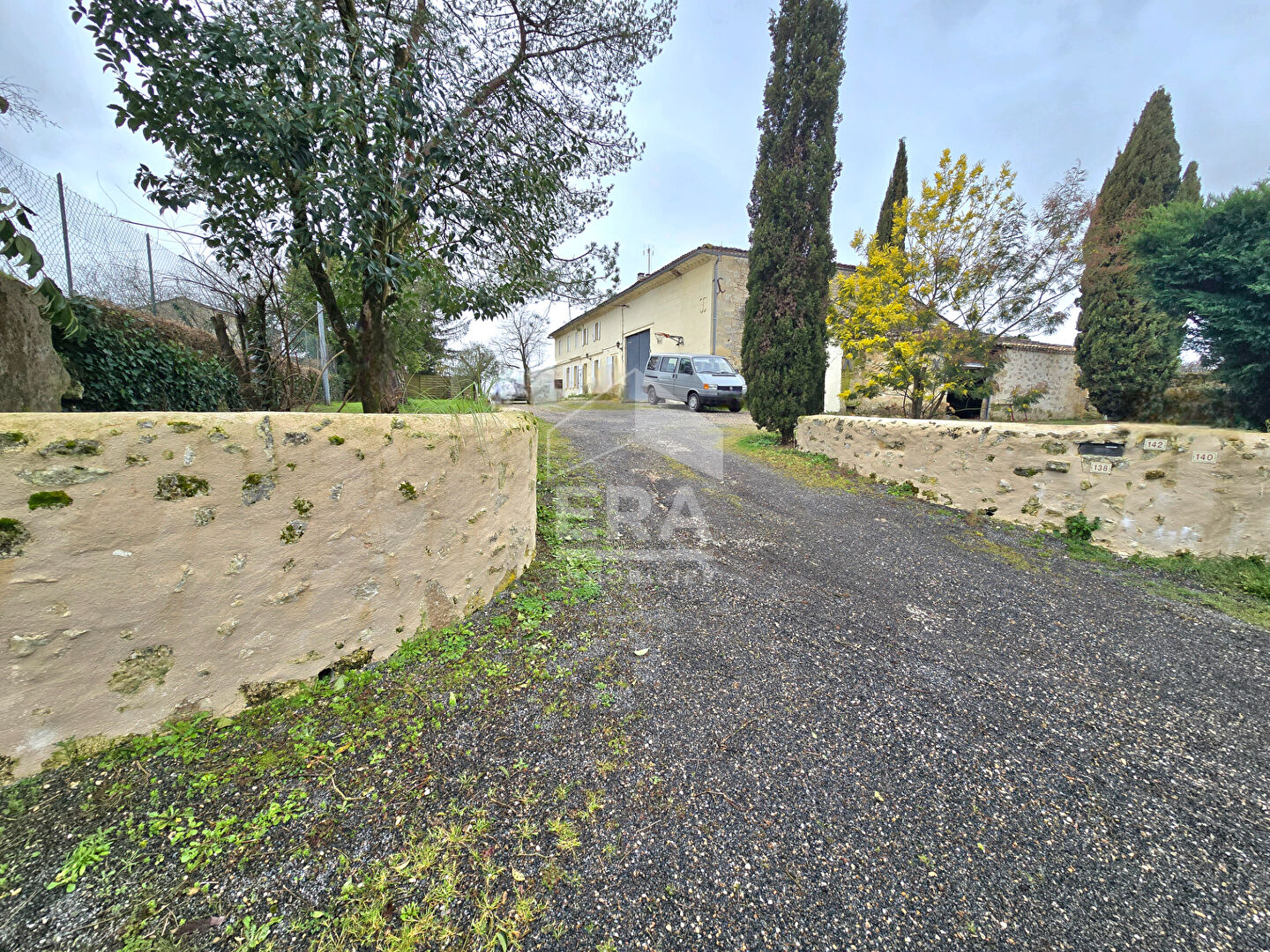 Photo Maison 12 pièce(s) 362.12 m2 image 2/6