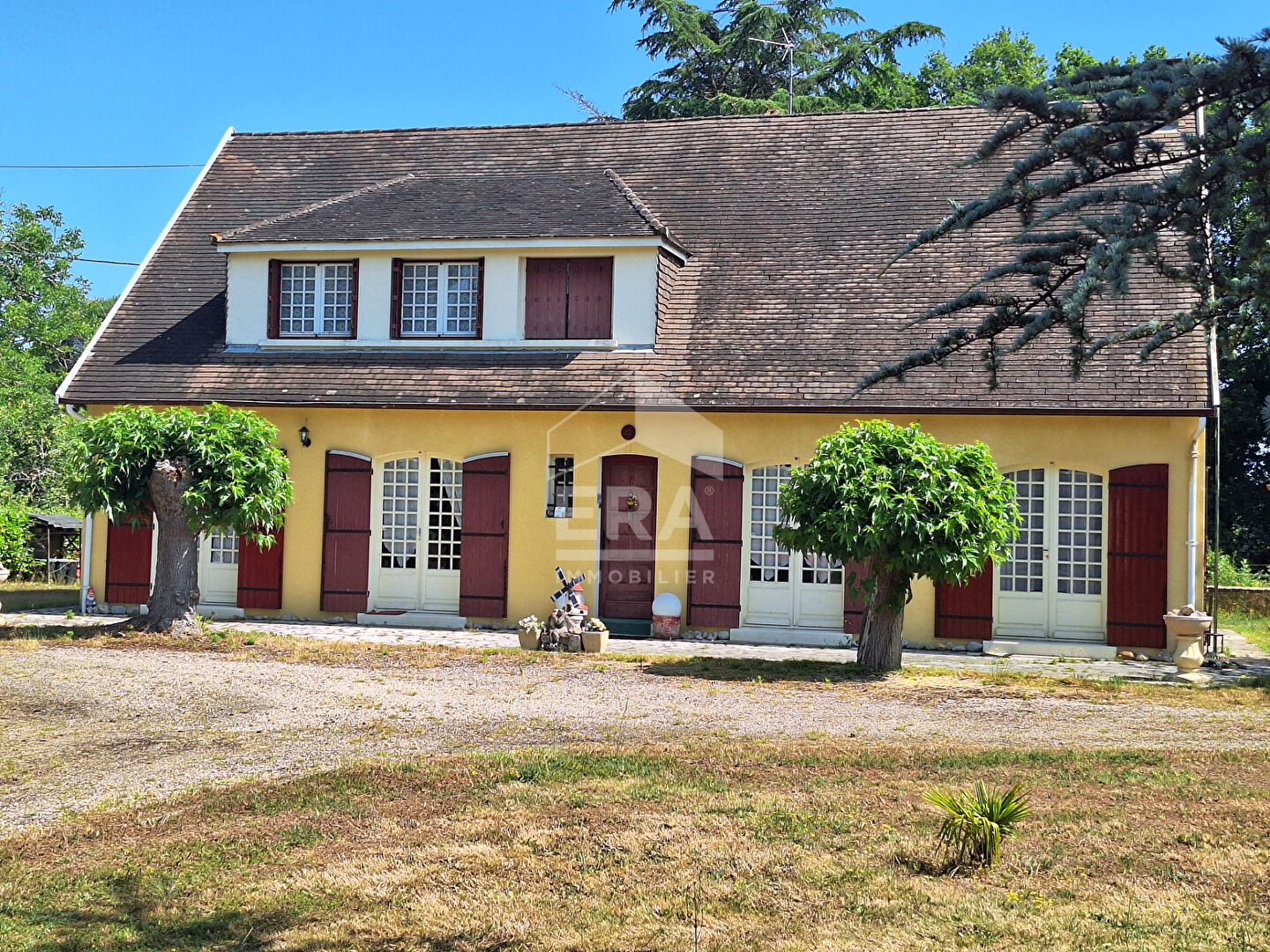 Photo Maison périgourdine proche de la zone commerciale de Montpon Ménestérol. image 1/6