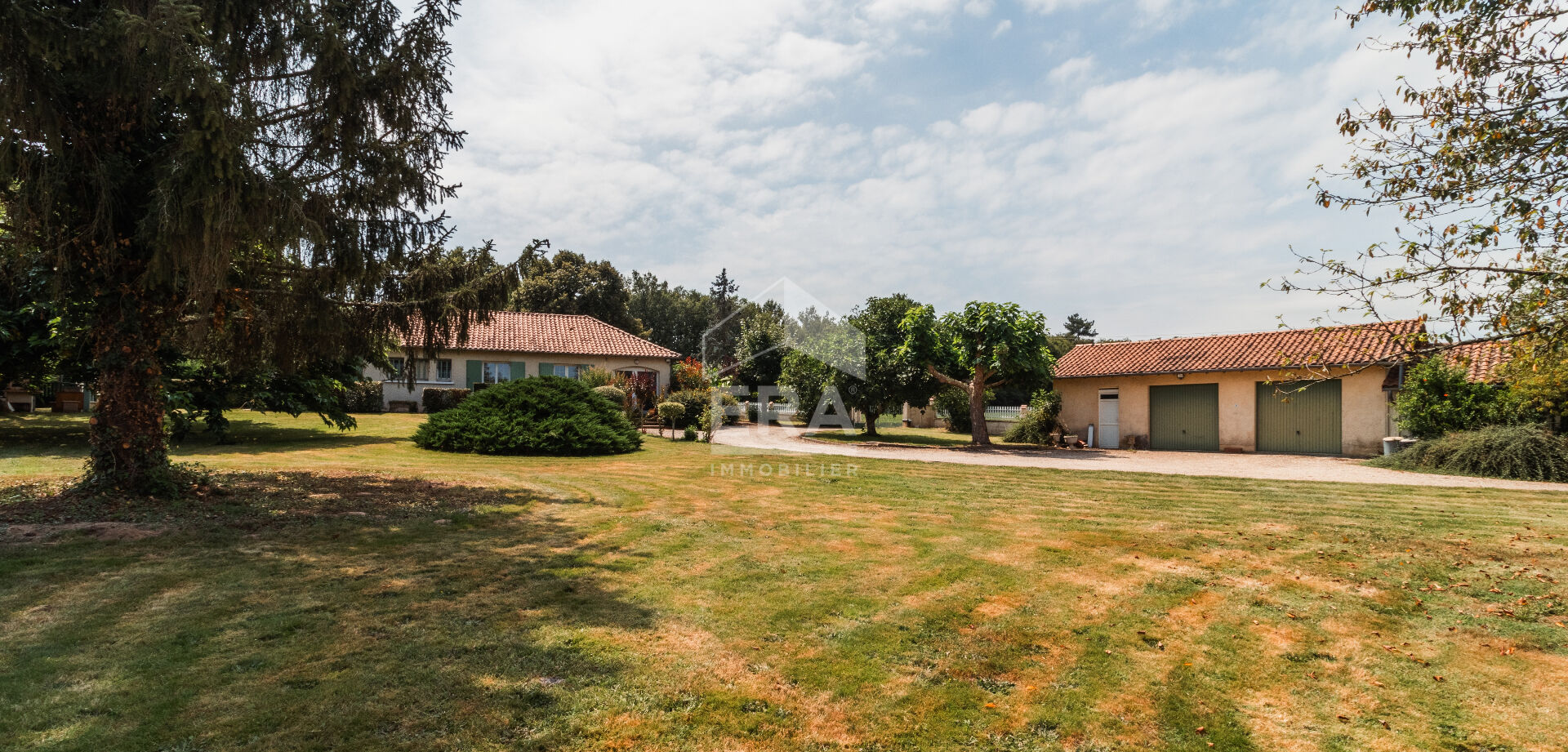 Photo Maison a vendre individuelle plain pied piscine image 4/6