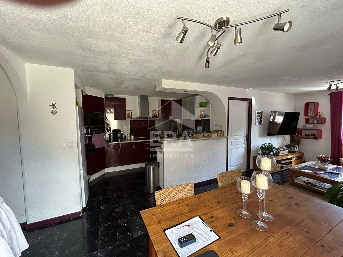 Photo A VENDRE- LE PERTHUS- IMMEUBLE 3 appartements  + commerce image 3/6