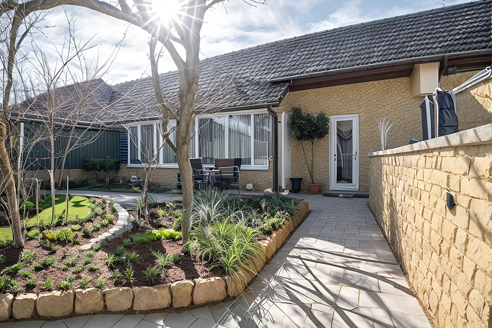 Agence immobilière de ERA AGENCE IMMOBILIERE DU STADE