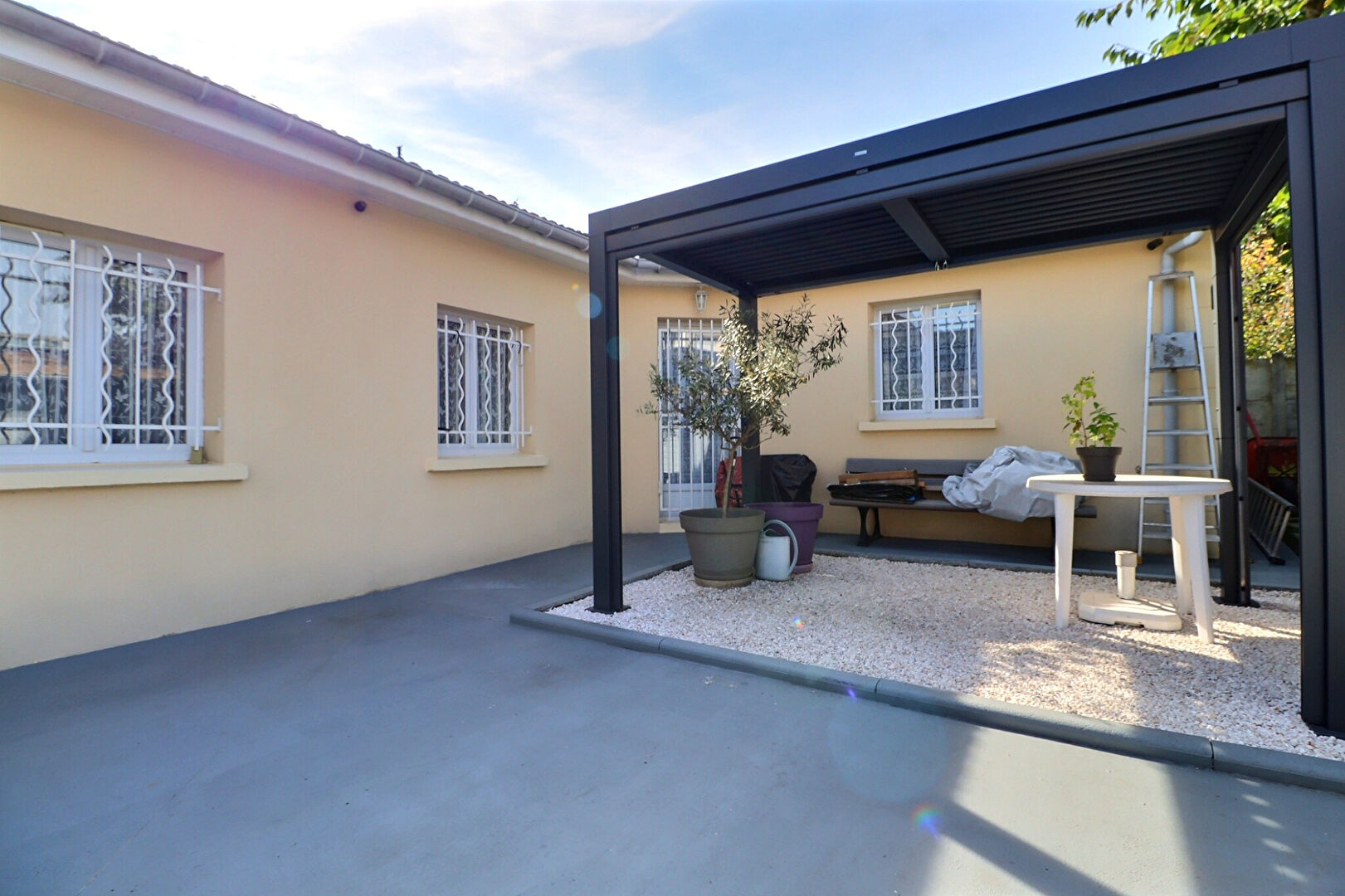 Agence immobilière de ERA AGENCE IMMOBILIERE DU STADE