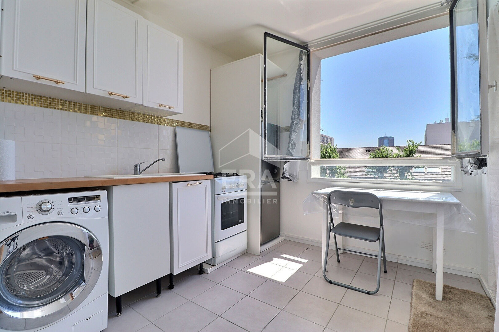 Appartement T2 +terrasse et parking