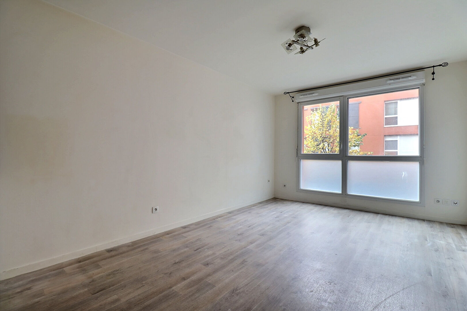 Photo Appartement Argenteuil 1 pièces 28.53 m2 image 1/6