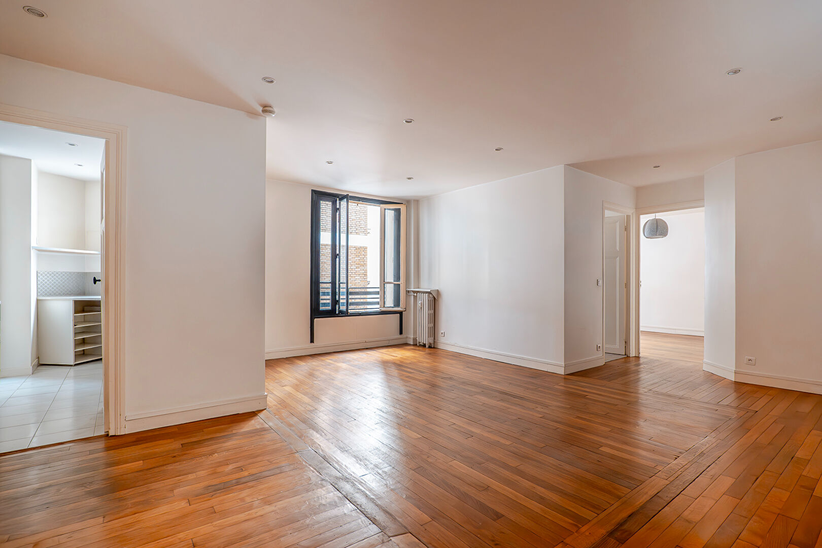 Appartement Paris 2 pièce(s) 60.7 m2