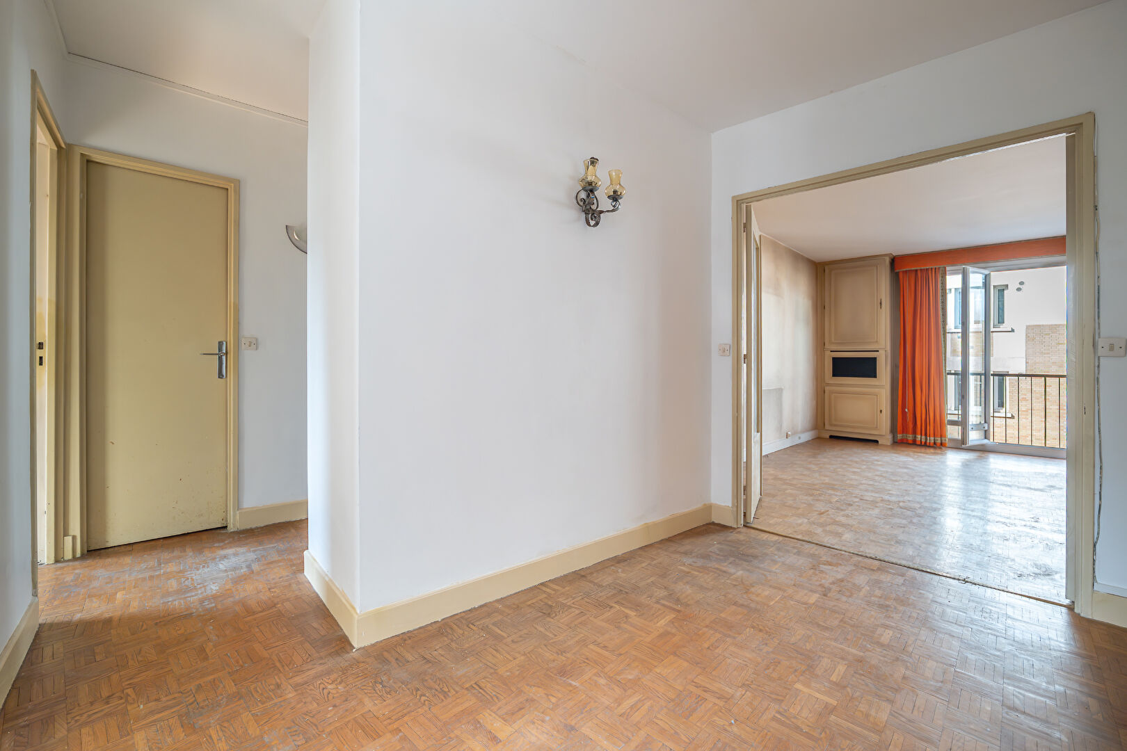 Photo Appartement Paris 3 pièce(s) 68m2 image 1/6