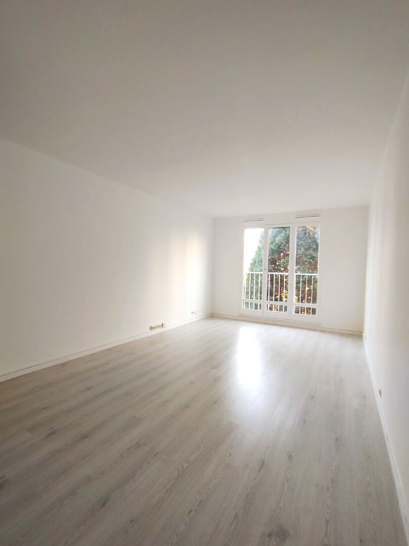Photo CONTACT DIRECTEMENT PAR MAIL** Appartement Paris 1 pièce(s) 29.69 m2 - VIDE image 3/6