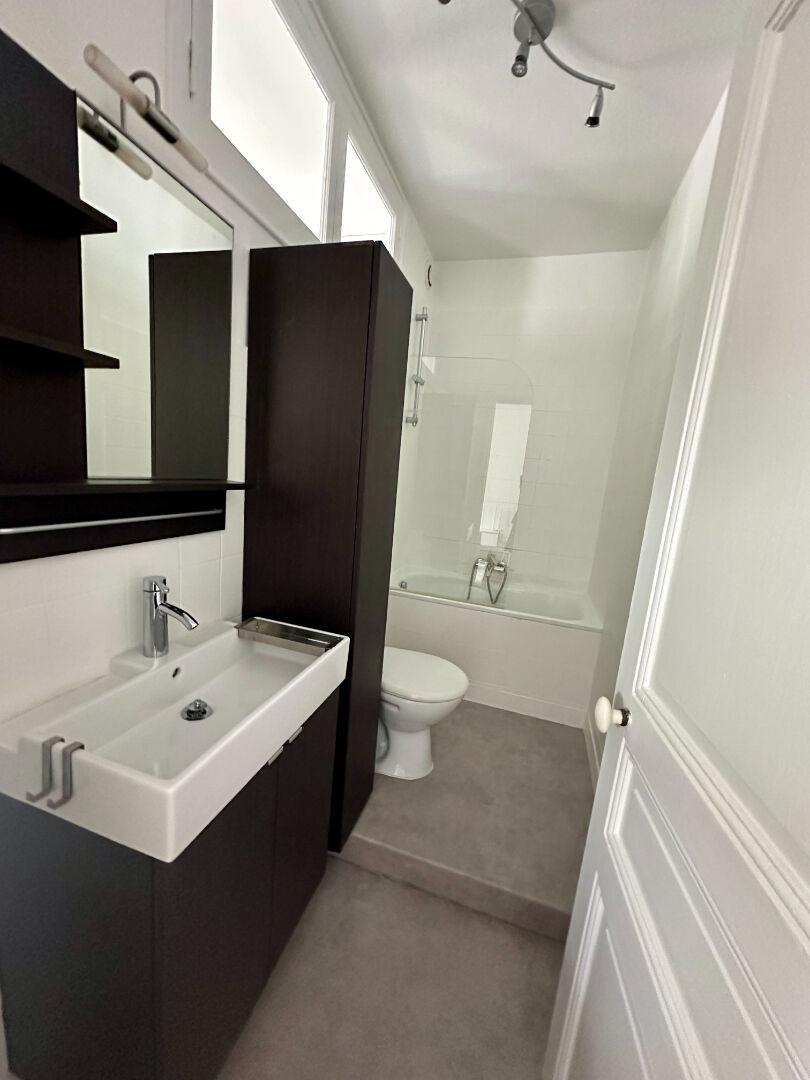 Photo Appartement Courbevoie 2 pièce(s) 34 m2 image 5/5