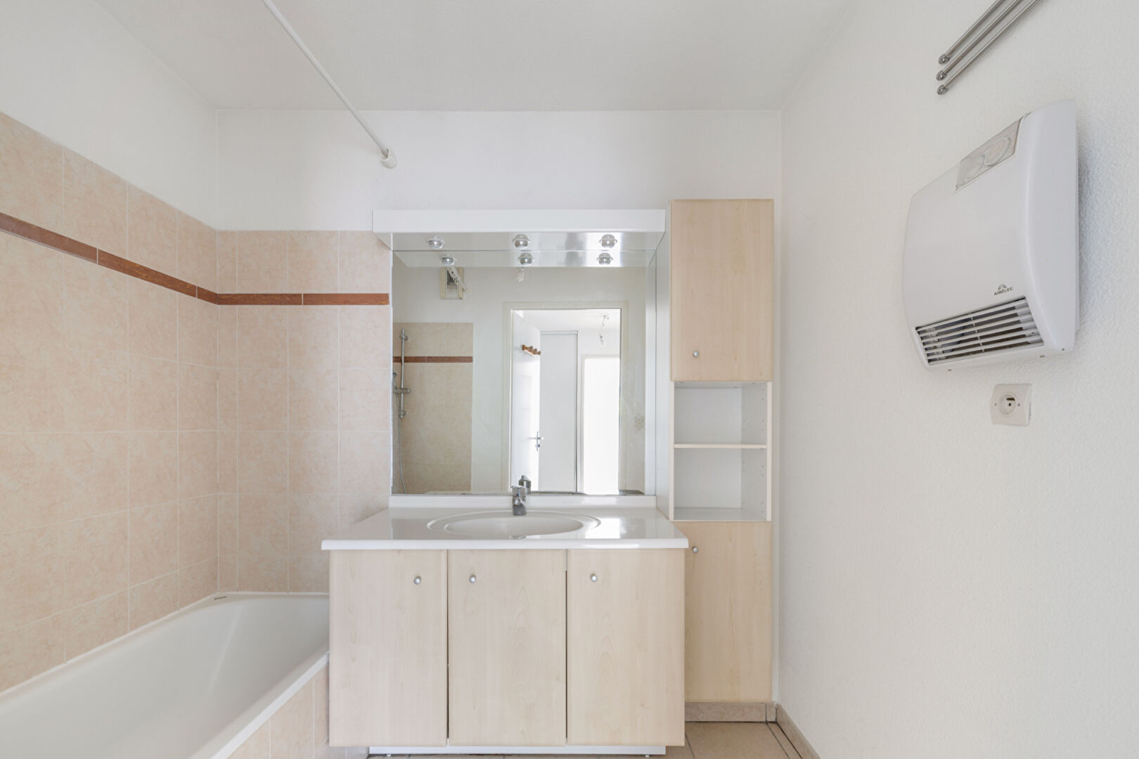 Photo CANEJAN T3 au calme résidence sécurisée image 4/4