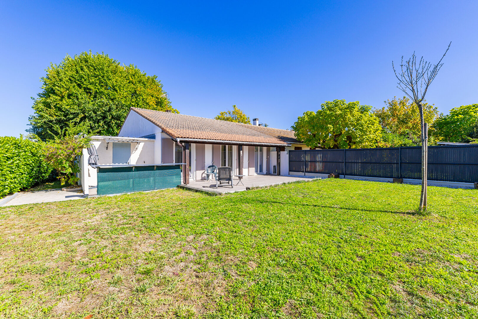 Photo CENTRE LEOGNAN image 3/6