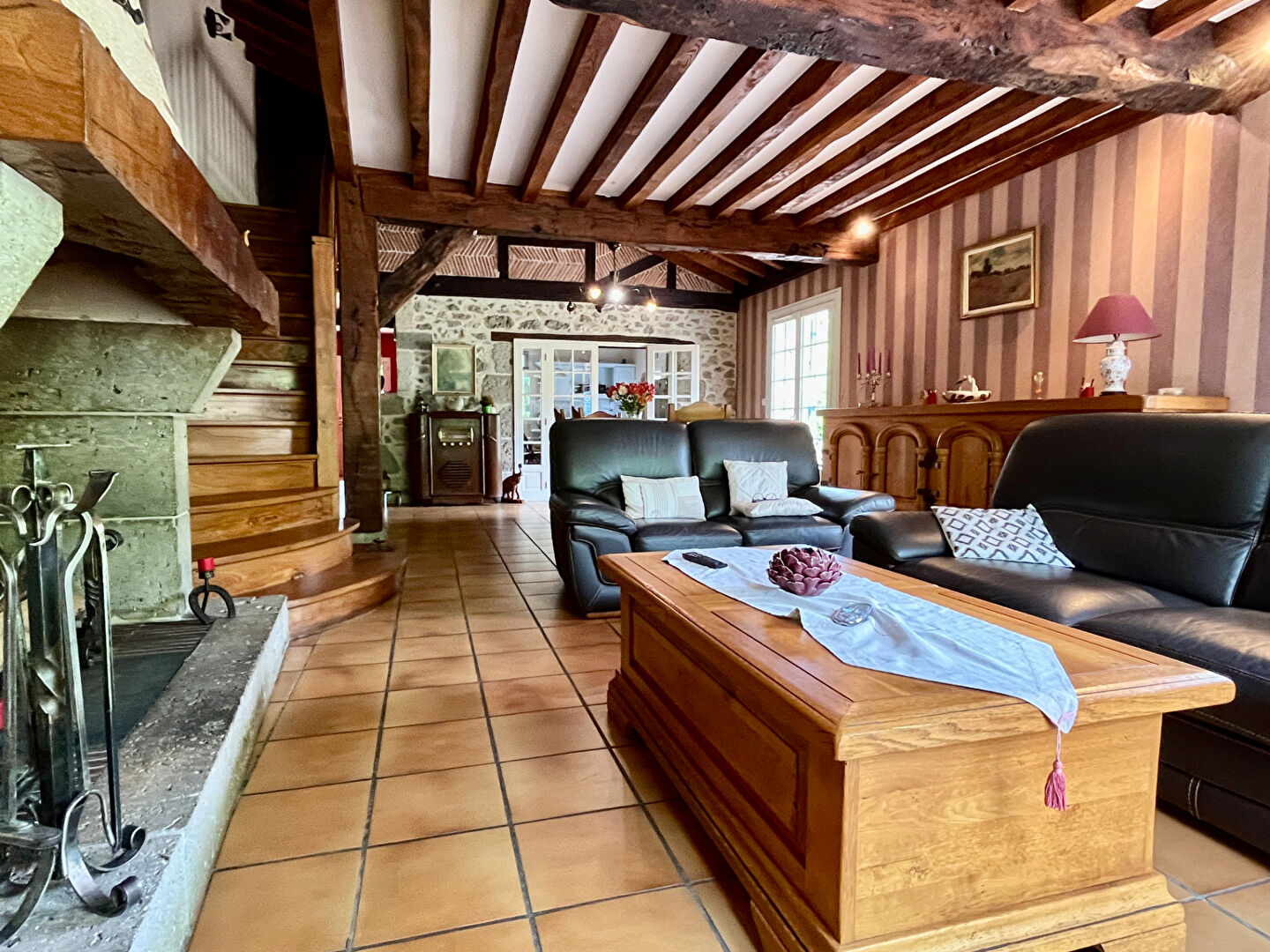 Photo TRES BELLE MAISON ANCIENNE ET DE PLAIN-PIED image 3/6