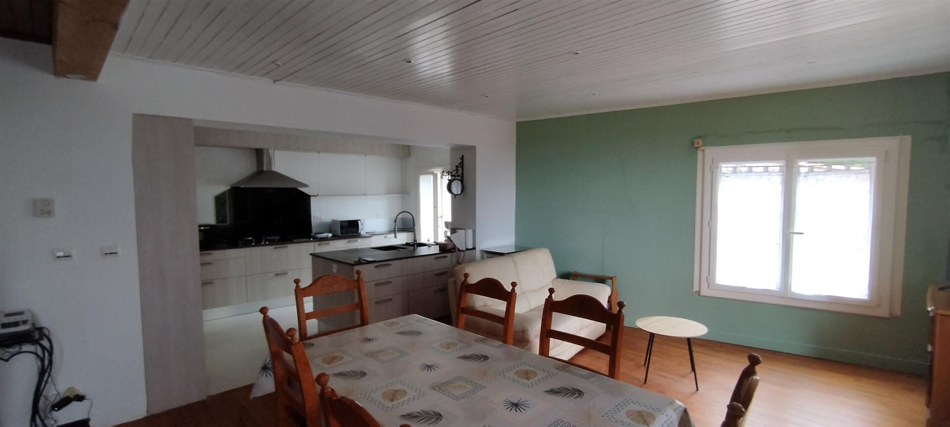 Photo MAISON DE BOURG AVEC JARDIN ET VUE DOMINANTE image 5/6