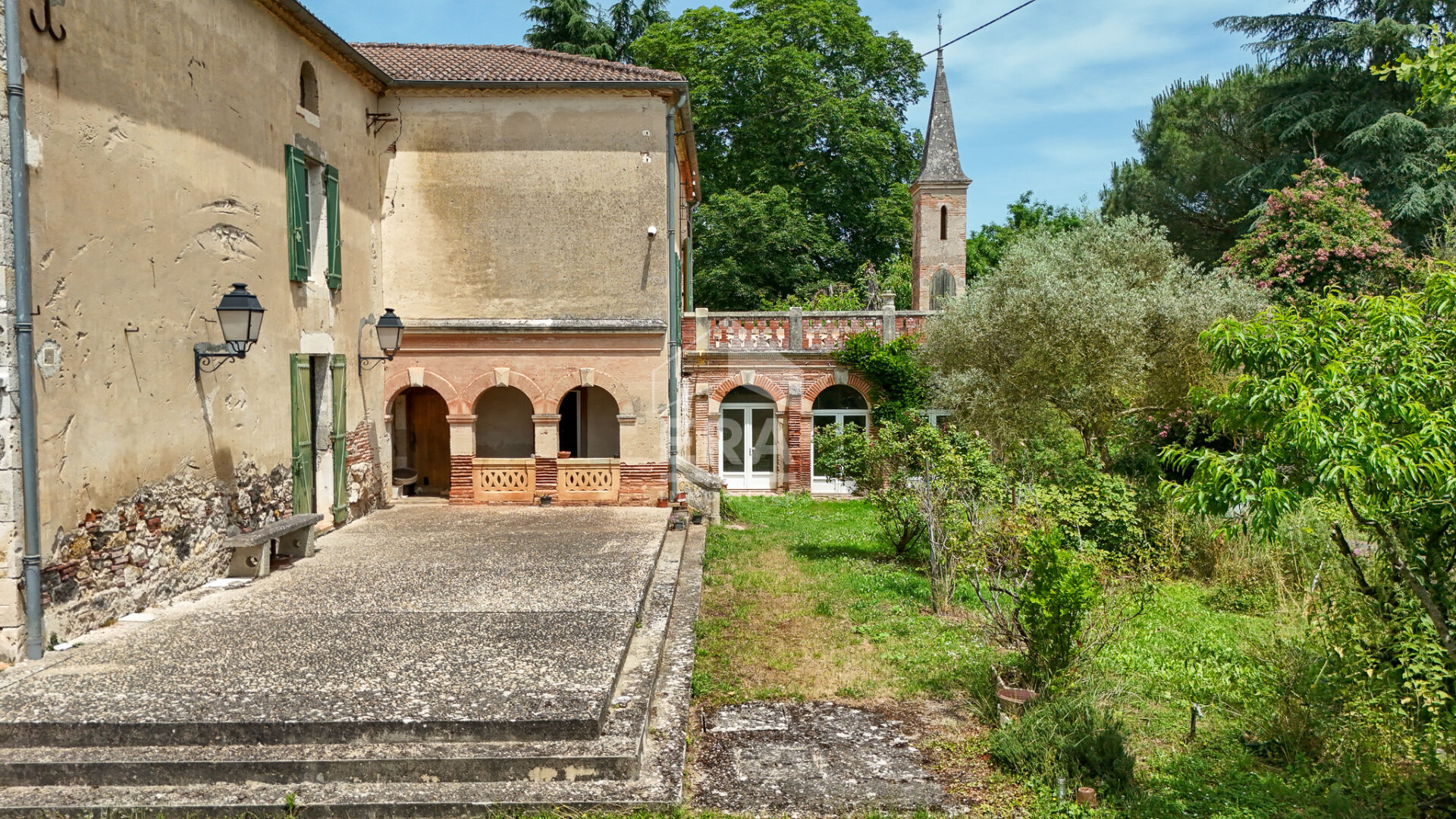 Photo Propriété 6 chambres - 1hectare avec dépendances image 3/6