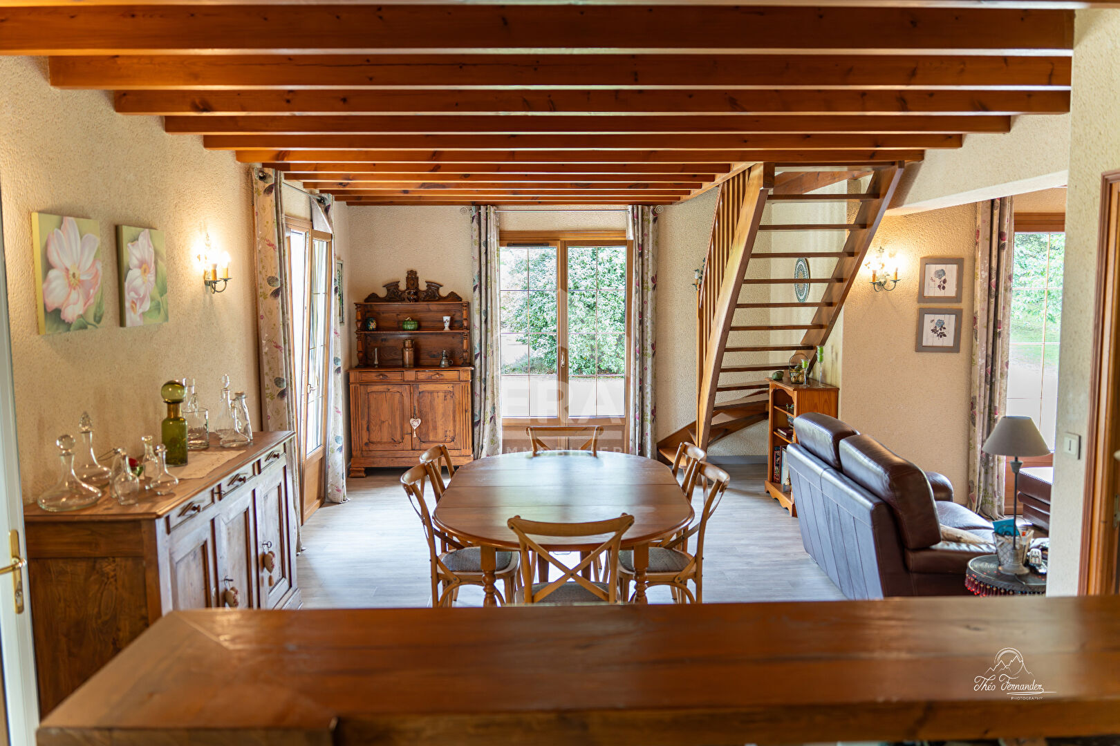 Photo Villa avec Piscine et parc arboré image 2/6