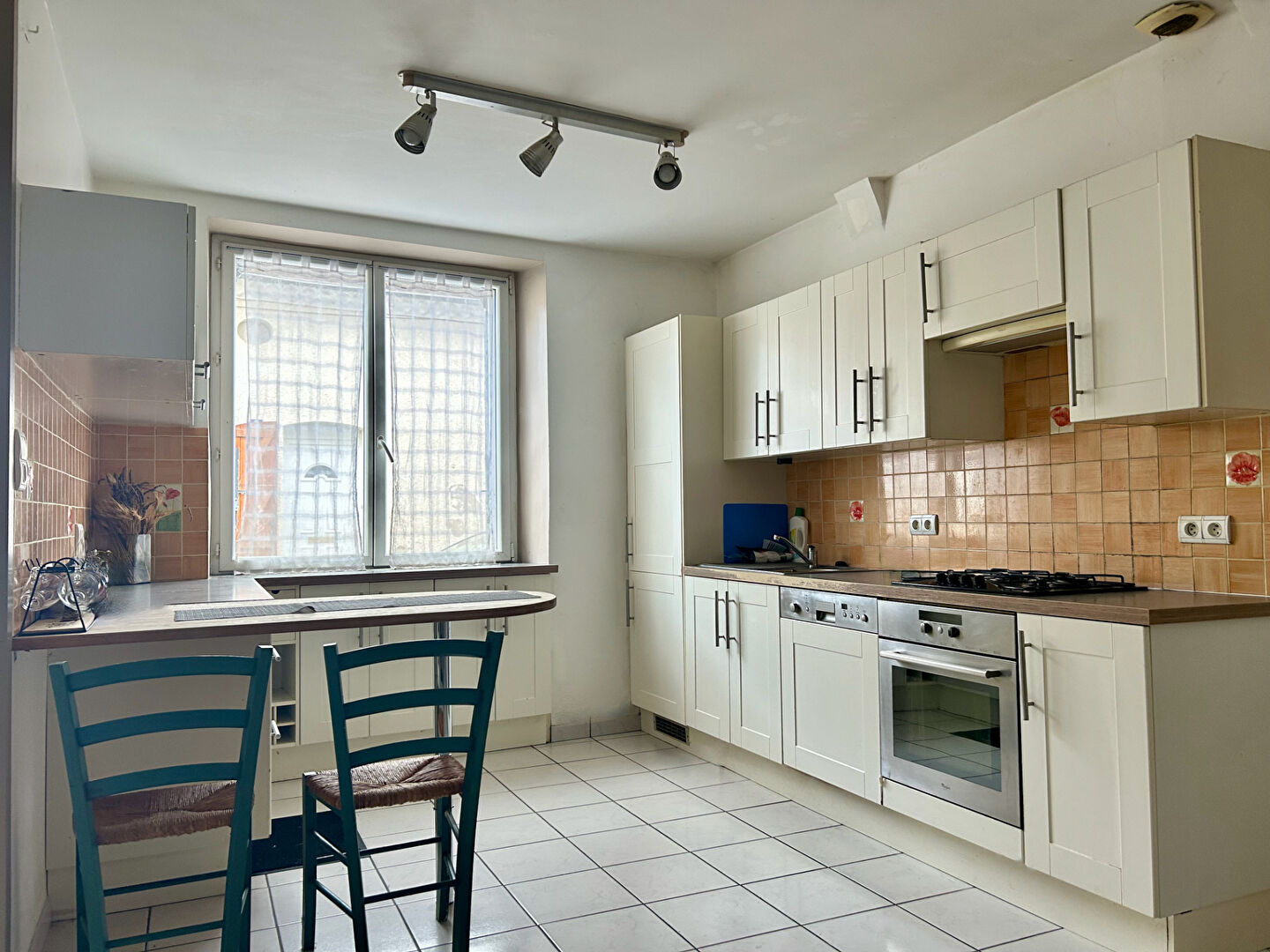 Maison de ville avec dépendance et jardin Mézin