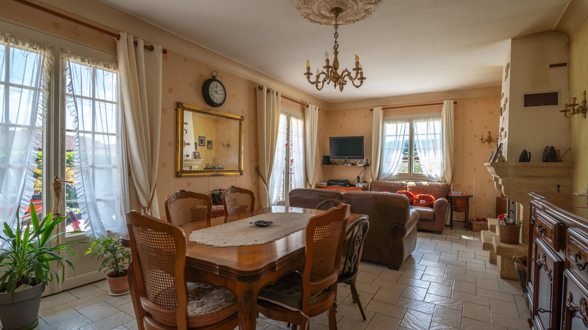 Photo Maison Vares 7 pièce(s) 120 m2 image 2/6