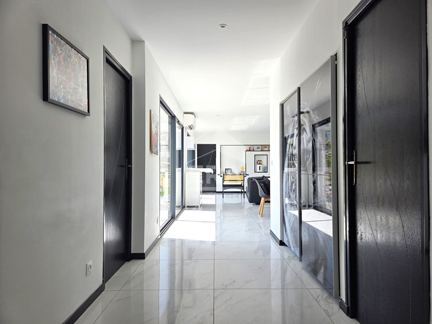 Photo Villa contemporaine de 170m² à Limoux image 4/6