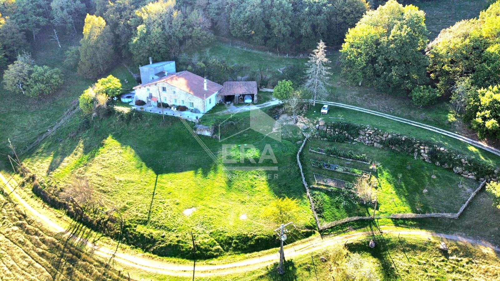 Maison de Prestige à Vendre à Clermont sur Lauquet