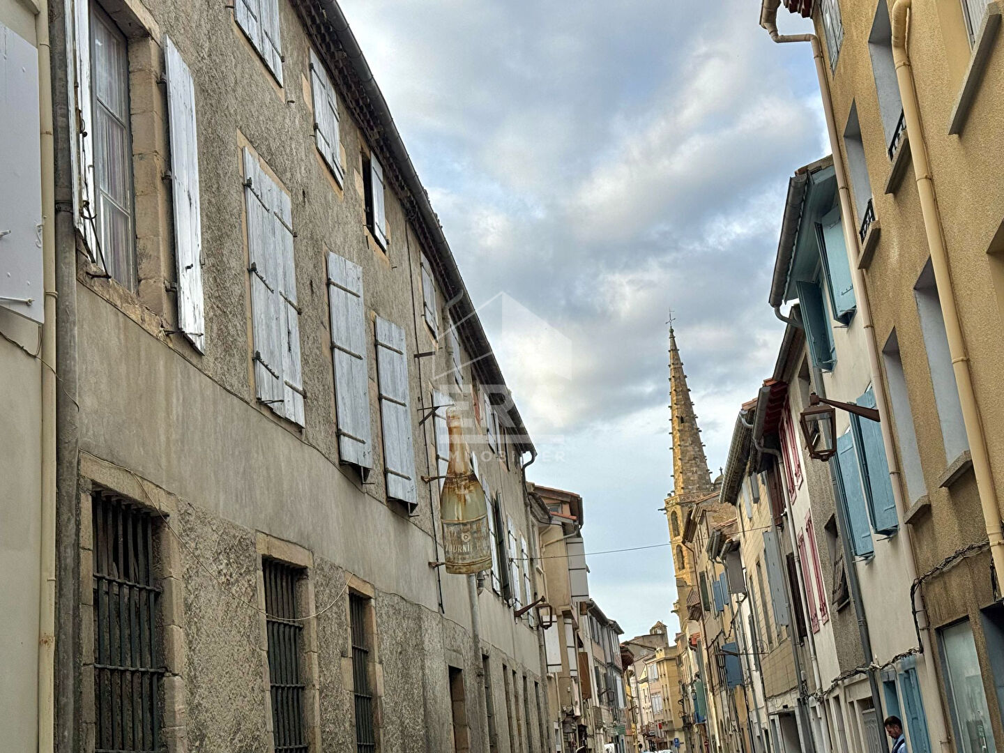 Immeuble d'environ 400m2 en plein centre de Limoux