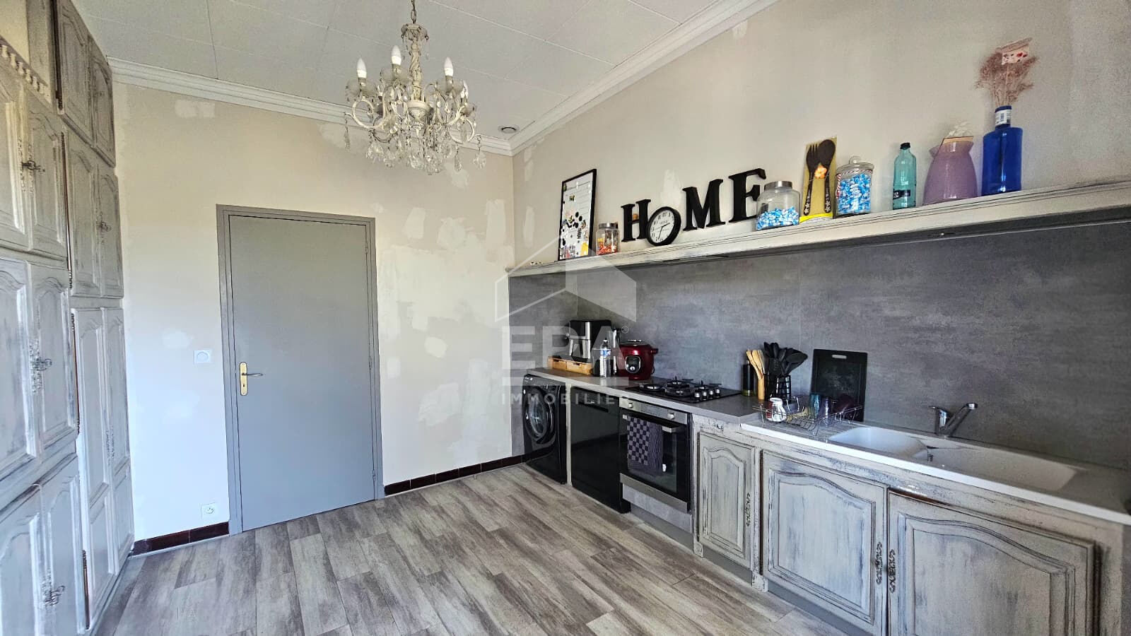 Photo Maison 7 pièce(s) 215 m2 + Piscine image 6/6