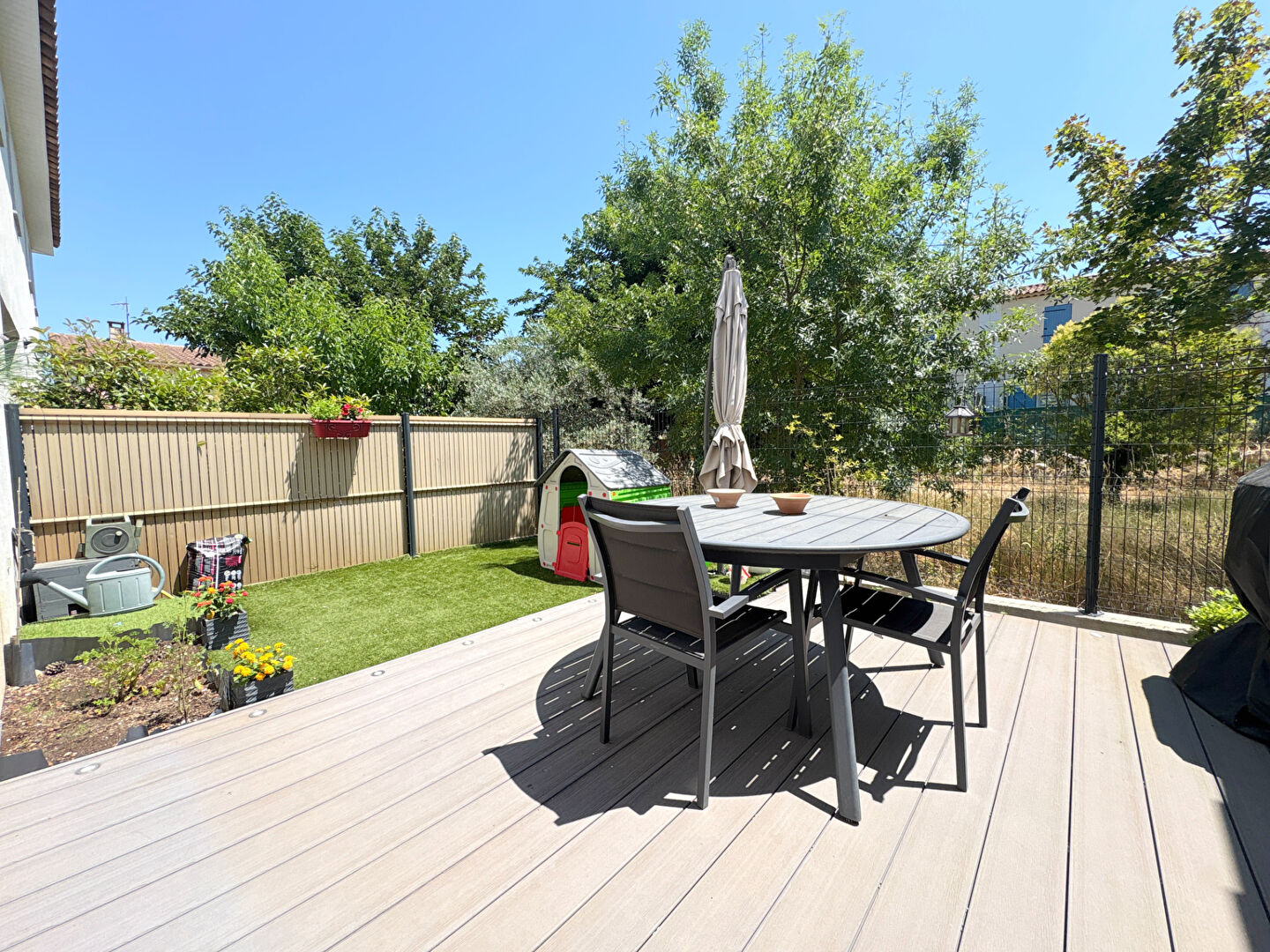 Photo À VENDRE EN CO-EXCLUSIVITE -13610 LE PUY-SAINTE-RÉPARADE MAISON TYPE 4 PIECES D'ENVIRON 75M² AVEC JARDIN ET PLACES DE STATIONNEMENT. image 3/6