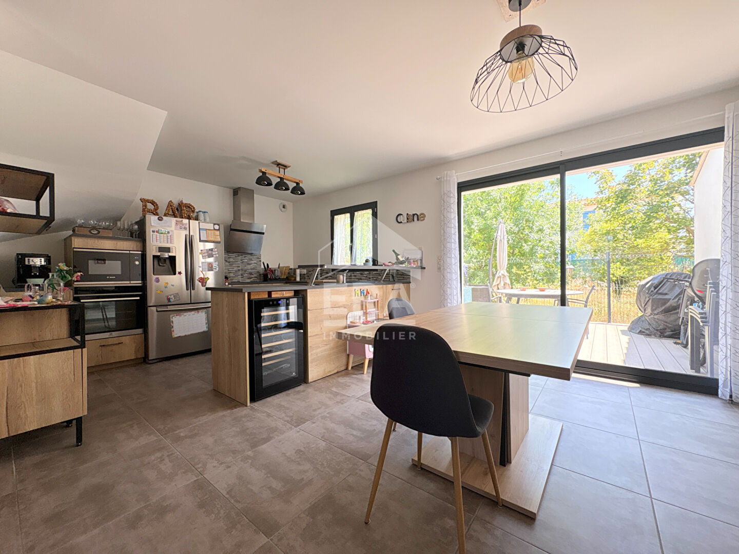 Photo À VENDRE EN CO-EXCLUSIVITE -13610 LE PUY-SAINTE-RÉPARADE MAISON TYPE 4 PIECES D'ENVIRON 75M² AVEC JARDIN ET PLACES DE STATIONNEMENT. image 5/6