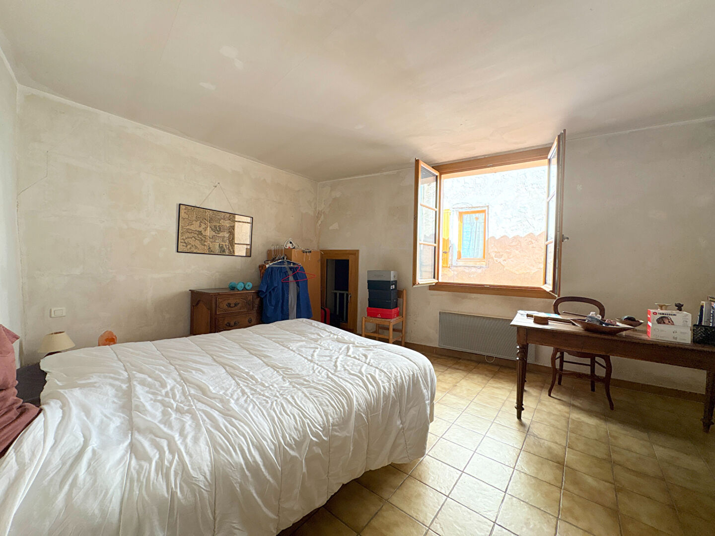 Photo A VENDRE EXCLUSVITE LA TOUR D'AIGUES 84240 MAISON DE VILLAGE TYPE 3 PIECES AVEC TERRASSE ET CAVE image 6/6