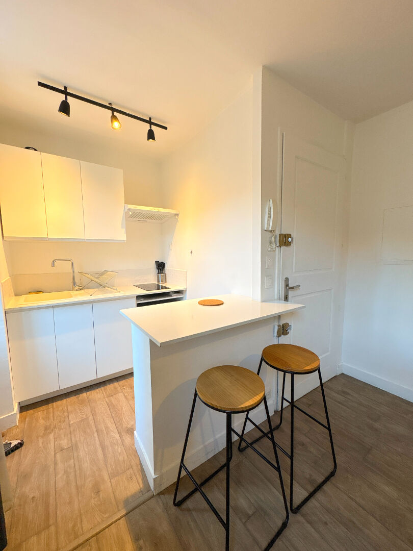 Photo A VENDRE EXCLUSIVITÉ  84160 CADENET APPARTEMENT LOUE TYPE 2 PIECES D'ENVIRON 25M² AVEC CAVE (RENTABILITE 5.,%) image 3/5
