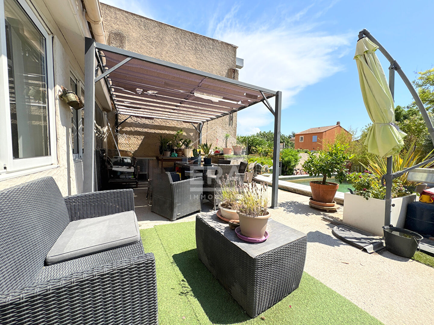 Photo A VENDRE 84530 VILLELAURE MAISON DE VILLAGE TYPE 4 PIECES D'ENVIRON 93M² AVEC JARDIN ET PISCINE image 2/6