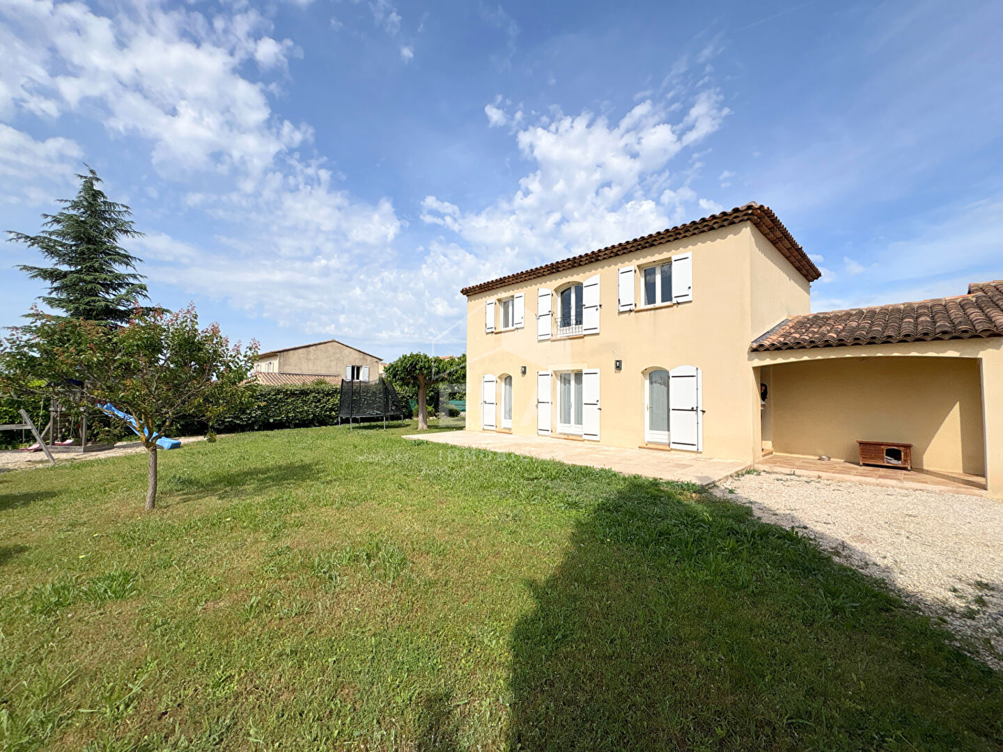 Photo A VENDRE 84120 PERTUIS MAISON TYPE 5 PIECES D'ENVIRON 123M² AVEC GARAGE, ET JARDIN image 2/6