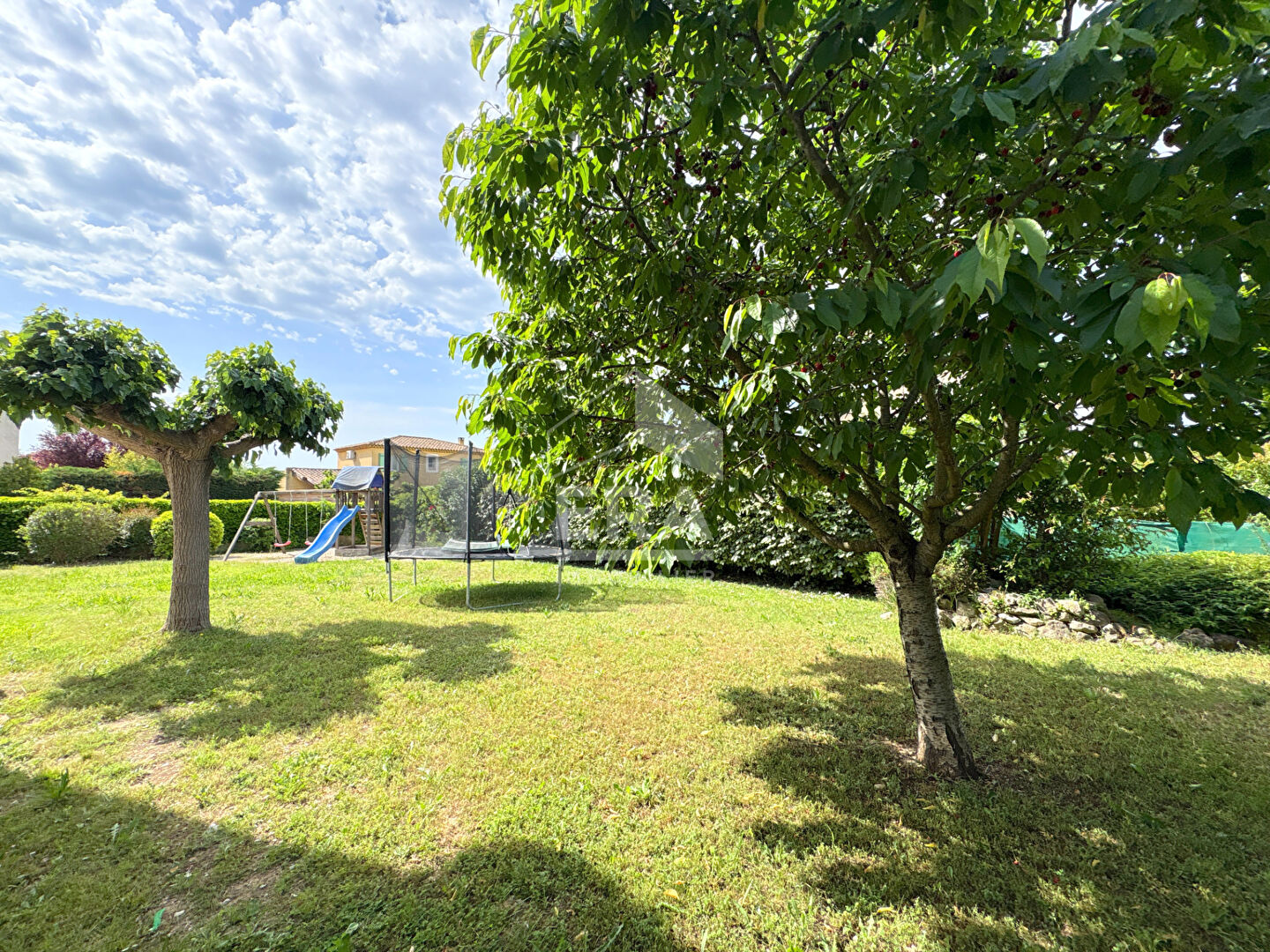 Photo A VENDRE 84120 PERTUIS MAISON TYPE 5 PIECES D'ENVIRON 123M² AVEC GARAGE, ET JARDIN image 3/6