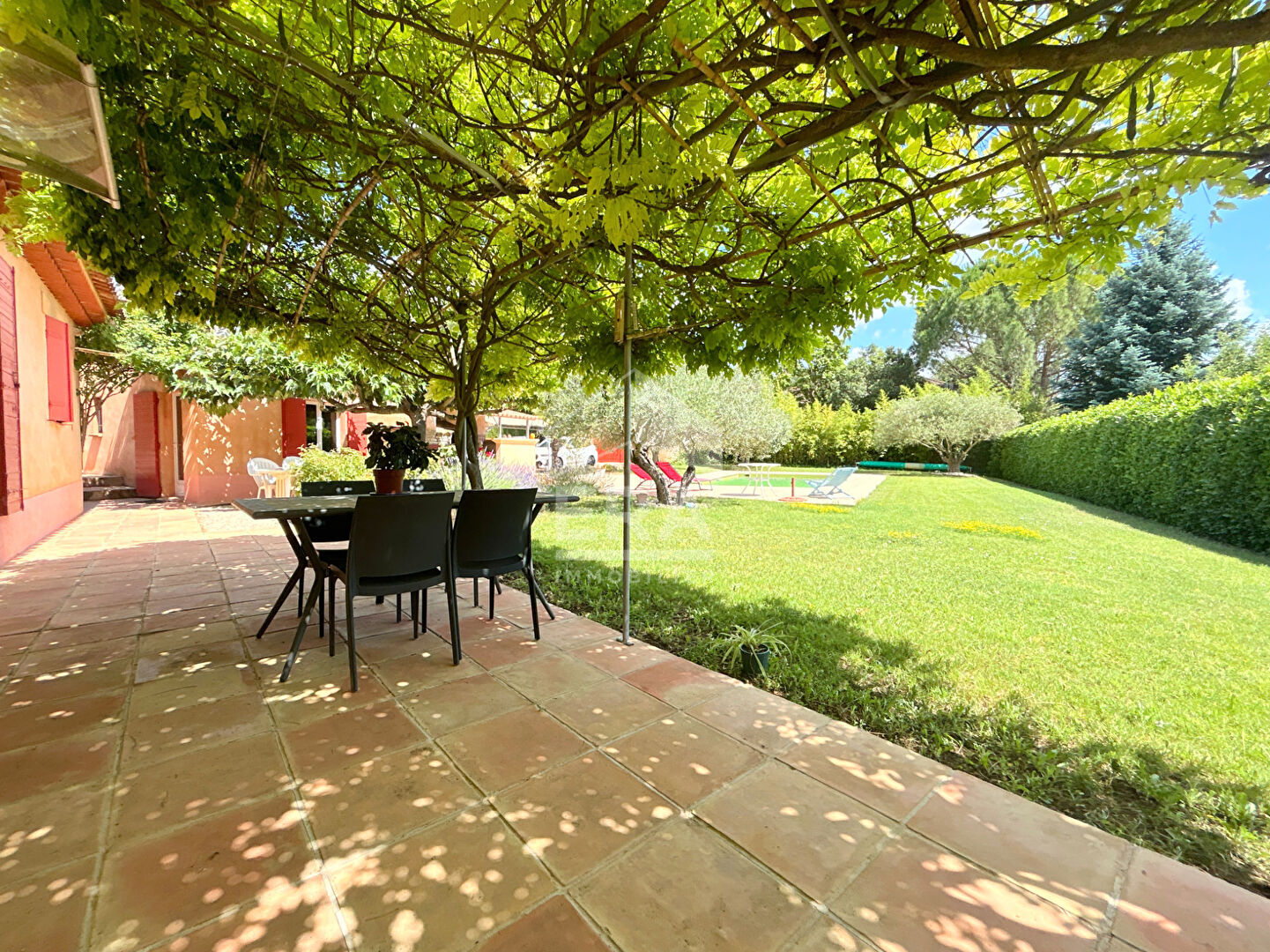Photo A VENDRE 84240 LA TOUR D'AIGUES MAISON 5 PIECES D'ENVIRON 125M² AVEC PISCINE, GARAGE ET JARDIN DE 1648M² image 5/5