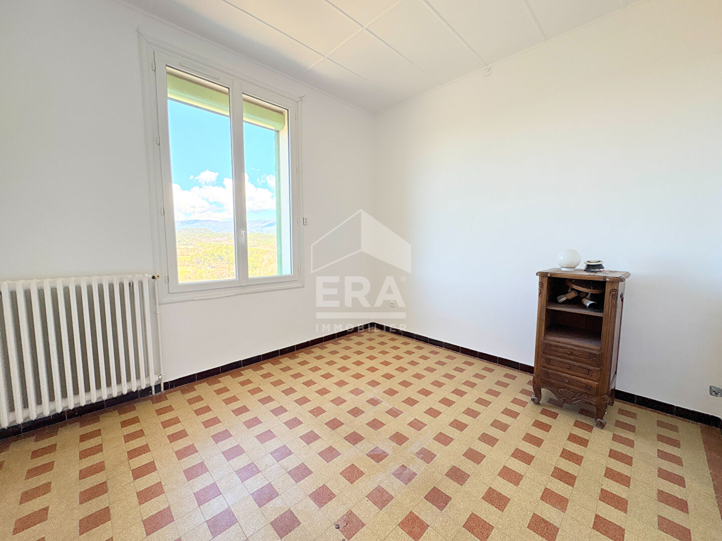 Photo A VENDRE 84240 GRAMBOIS MAISON DE VILLAGE TYPE 4 PIECES D'ENVIRON 95M² AVEC GARAGE, CAVE, TERRASSE image 6/6