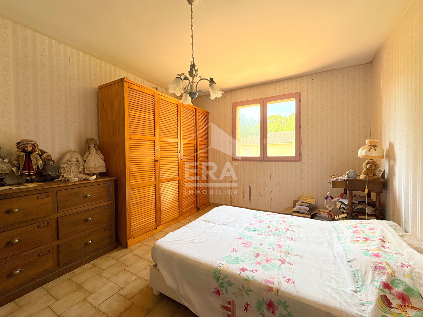Photo A VENDRE 13610 LE PUY SAINTE REPARADE MAISON 5 PIECES D'ENVIRON 129 M² AVEC JARDIN ET GARAGE. image 6/6