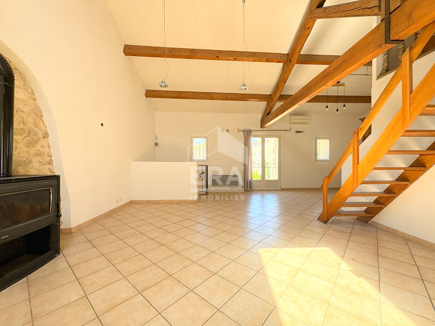 Photo A VENDRE 84120 PERTUIS MAISON DE VILLE TYPE 5 PIECES DE 95M² AVEC EXTERIEUR ET GARAGE DE 82M² image 4/6