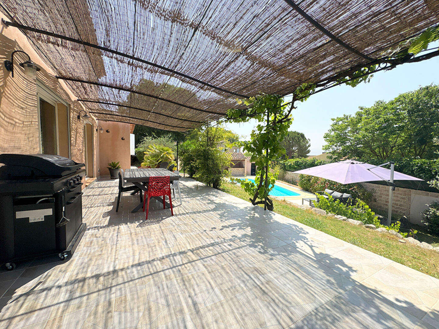 Photo A VENDRE 84120 PERTUIS MAISON TYPE 6 PIECES D'ENVIRON 167M² AVEC DOUBLE GARAGE, PISCINE ET JARDIN image 2/6