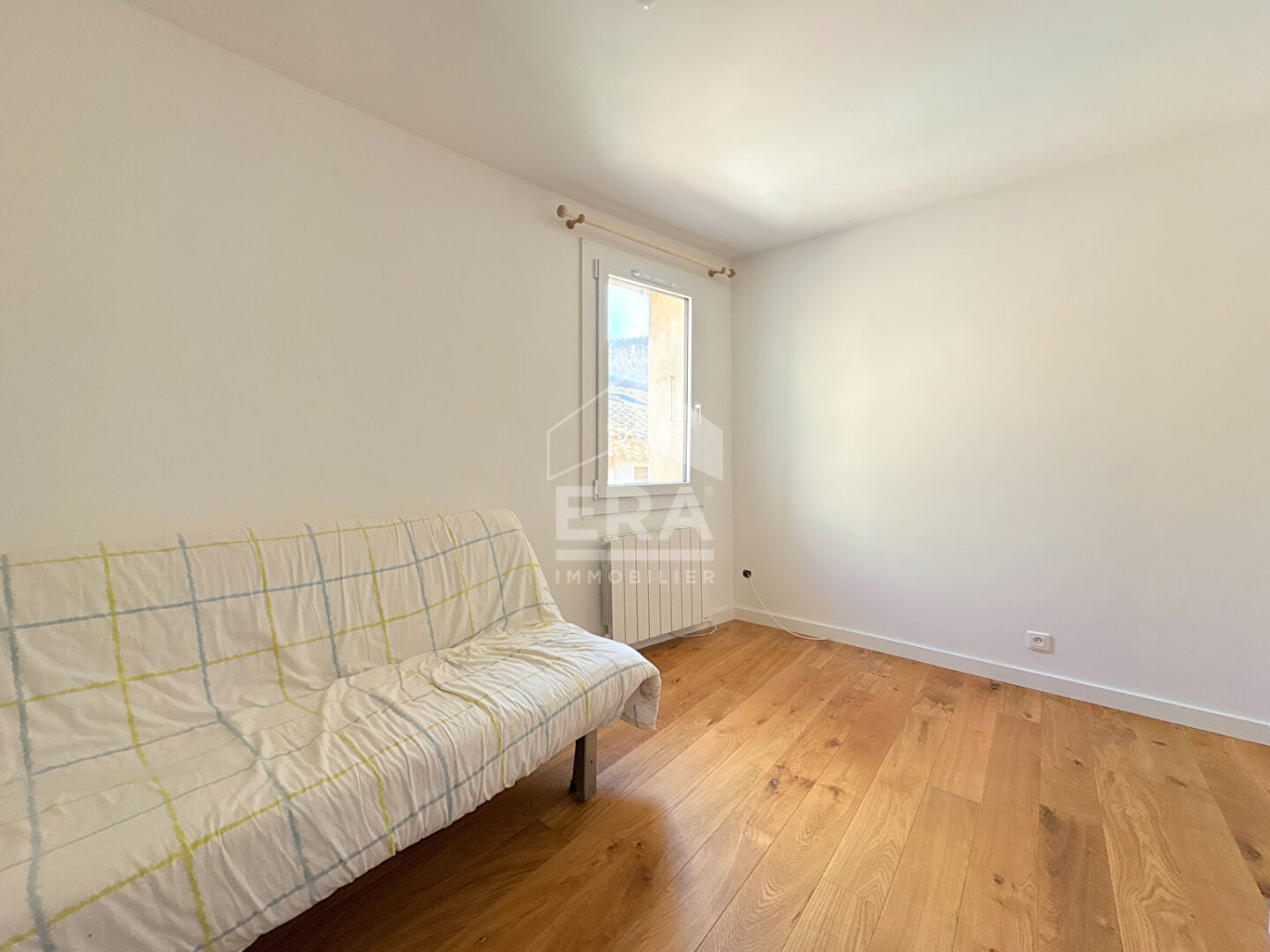 Photo A VENDRE 84120 PERTUIS APPARTEMENT DUPLEX DE TYPE 3 PIECES D'ENVIRON 52M² AVEC TERRASSE. image 4/6